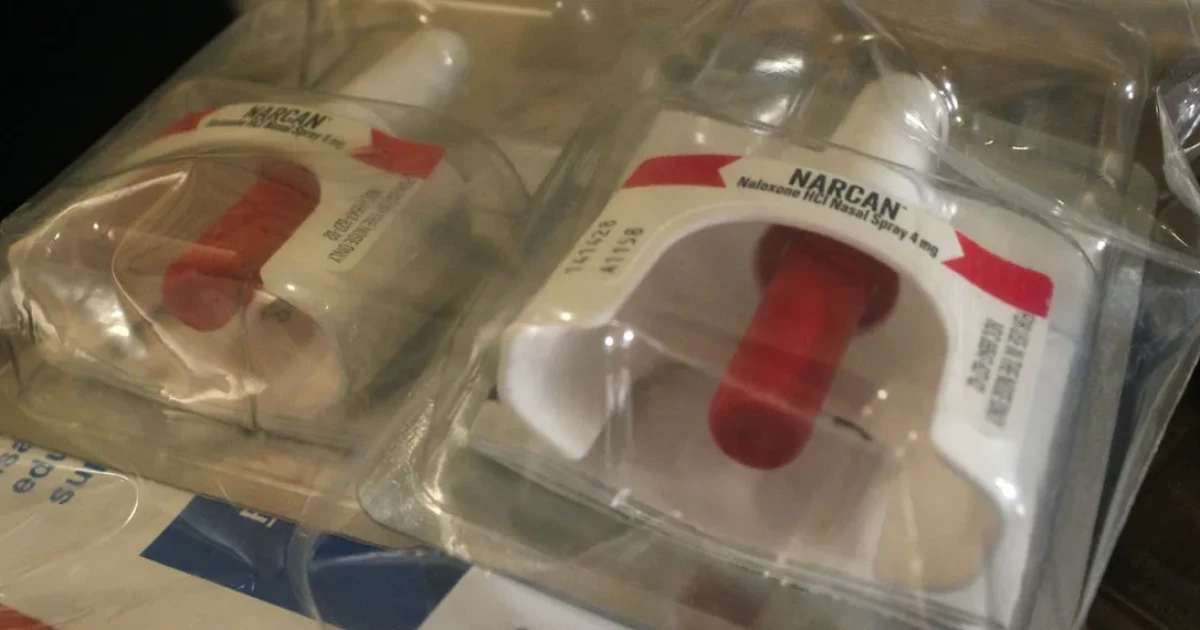 Senate passes bill requiring Illinois libraries to supply opioid overdose medication