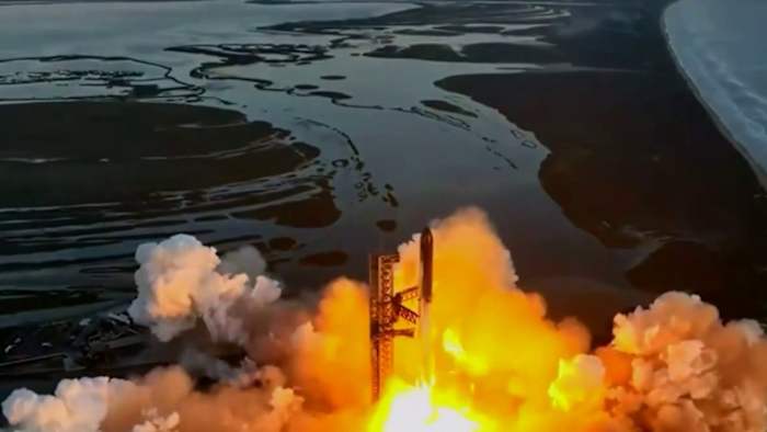 SpaceX attempts Starship test flight after explosion sent debris over Florida
