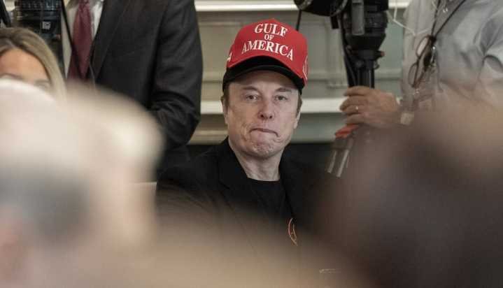 Cele|bitchy | Elon Musk is stepping down from DOGE to spend more time with his companies