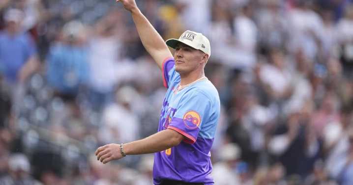 Bo Nix has has won back hearts that Russell Wison alienated