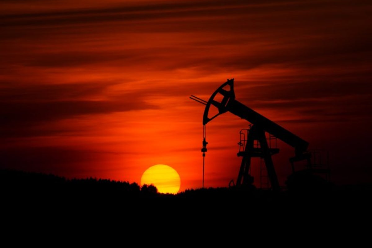 8 Best Oil Stocks Right Now • Updated Daily • Benzinga