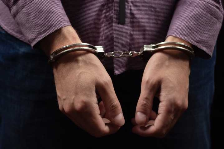 Investigan a docente en Florida por tener relaciones sexuales con una estudiante