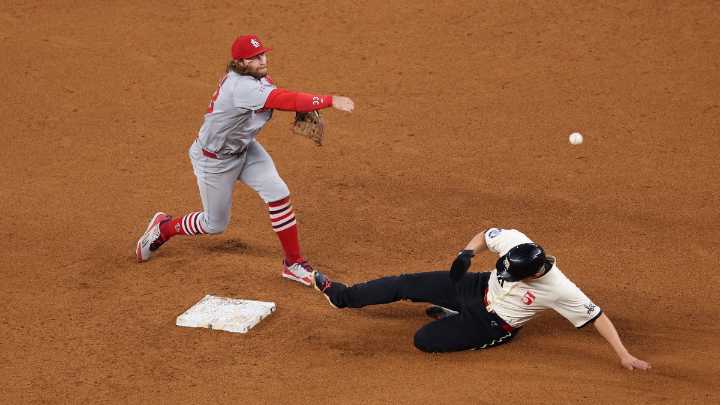 Rangers' slumbering bats come alive in 11-1 victory over Cardinals