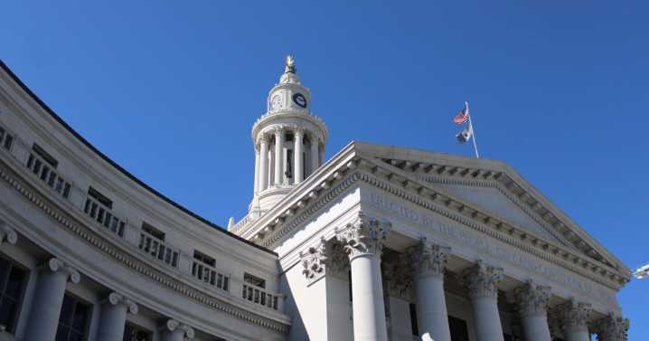 Mayor postpones measure on executive pay raises until fall