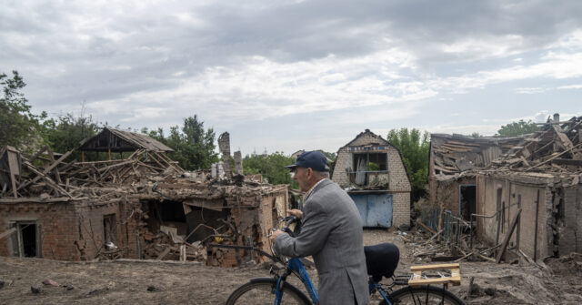 At Least Two Killed in Ukraine as Russian Peace Talks Stall