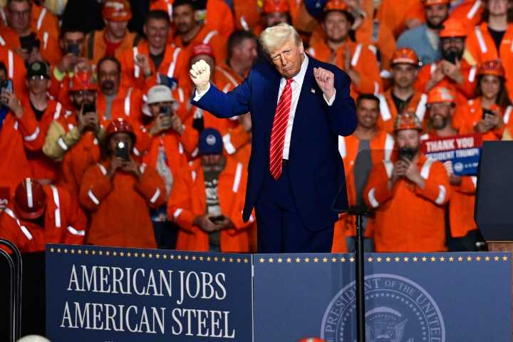Trump anuncia que subirá aranceles al acero del 25% al 50%