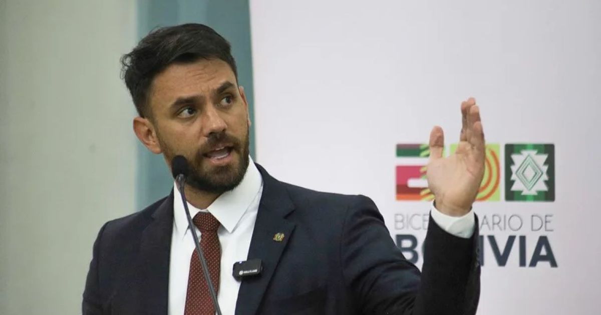 Candidato presidencial del oficialismo rechazado por Evo Morales y la oposición en Bolivia