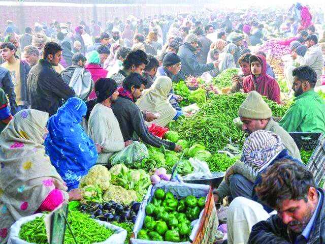 Eidul Azha sees price hike in Karachi as tomatoes, essentials soar
