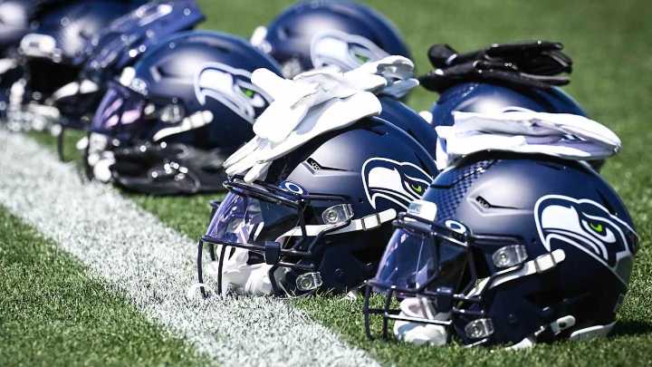 Seahawks Sign Rookie DT Anthony Campbell