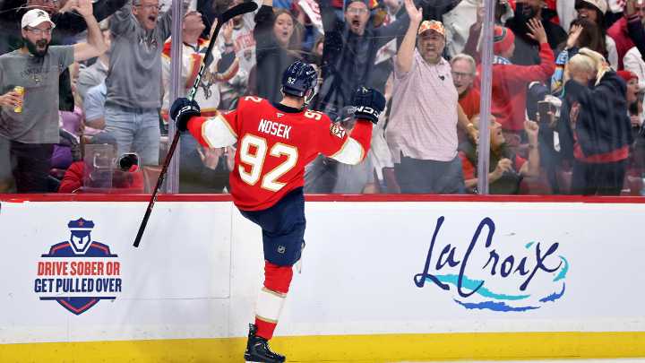 Playoff Q&A: Nosek talks Stanley Cup, teammates & more!