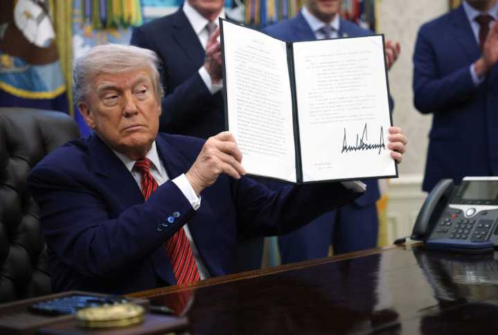 Trump Signs Executive Orders to Boost Nuclear Energy, Reduce Oversight