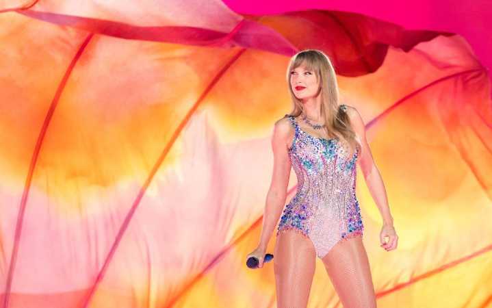 Taylor Swift Buys Her Albums Back, Regaining Control of Her Music