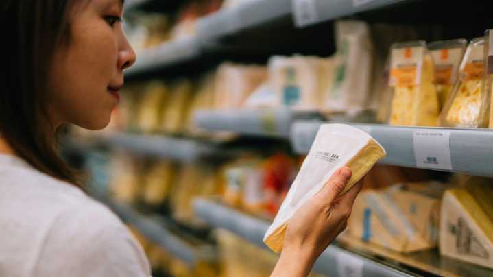 The Healthy Greek Cheese That Has More Calcium Than Cottage Cheese (And Fewer Calories)