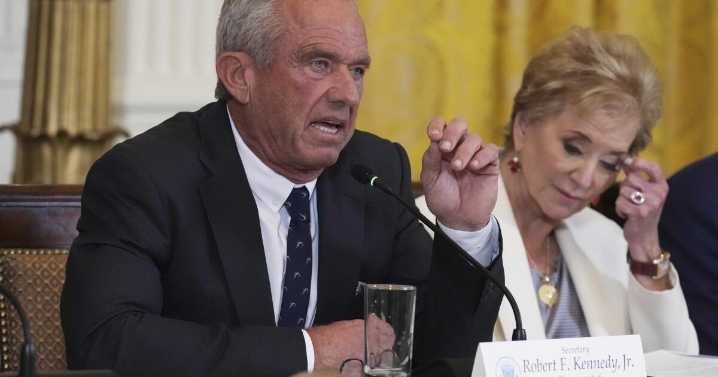 La Casa Blanca reconoce problemas en el informe de salud de RFK Jr.