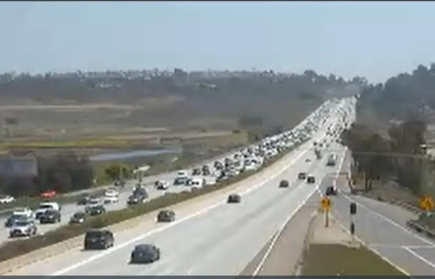Reabren la autopista I-5 tras cierre por actividad policial