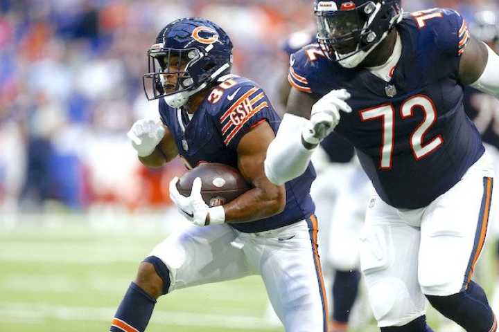 Roschon Johnson - 2025 Dynasty Fantasy Football Sleepers and Trade Targets
