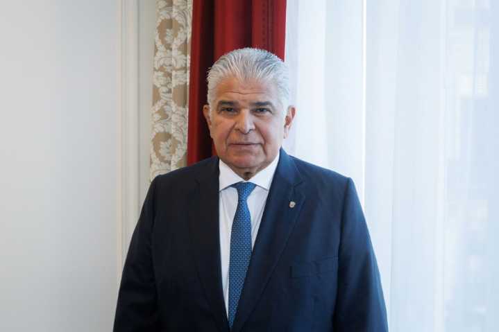 Presidente de Panamá exige a trabajadores de bananera de EEUU levantar bloqueos