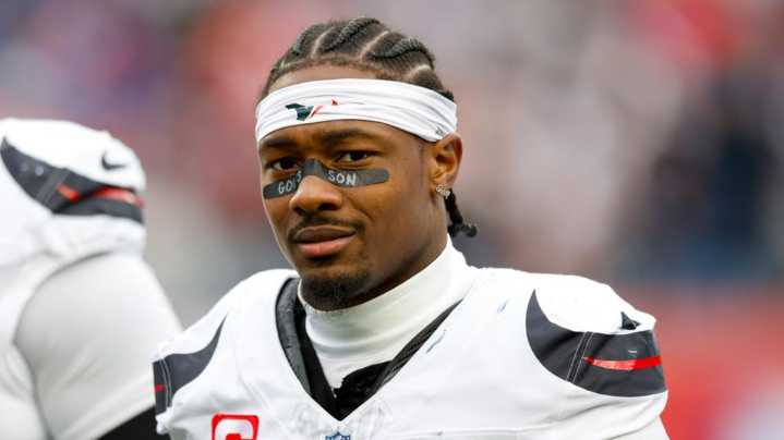 Patriots receiver Stefon Diggs attends first practice since viral boat video emerged