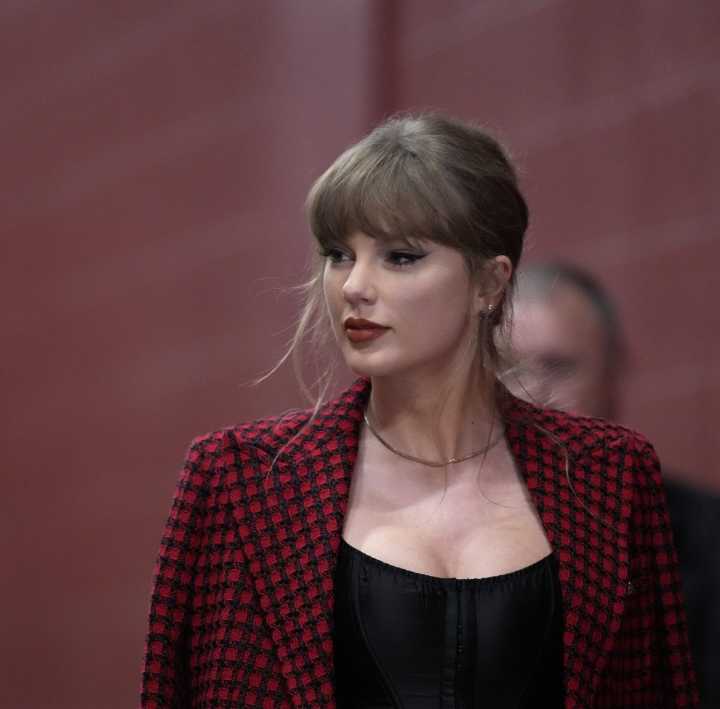 Justin Baldoni abandona su intento de involucrar a Taylor Swift en juicio con Blake Lively