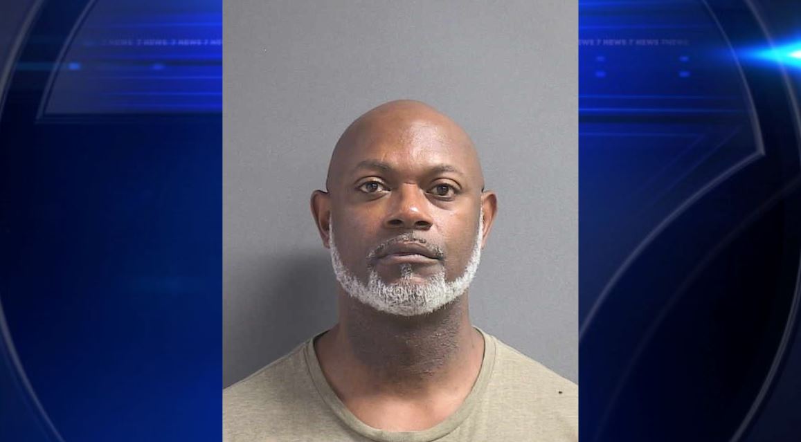 Suspect accused of Florida bar shooting over $5 beer in custody, police say 