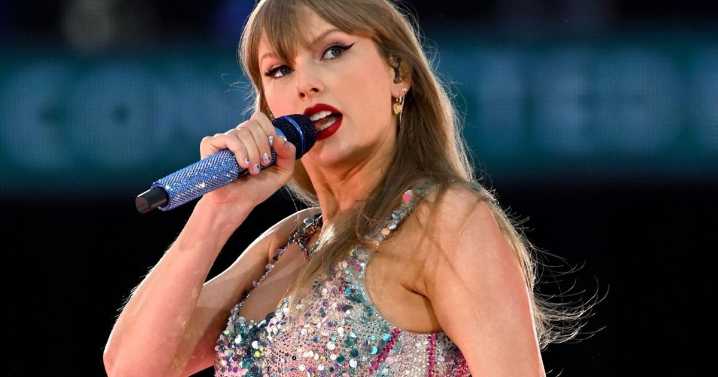 Taylor Swift announces that she now owns her entire catalogue of music
