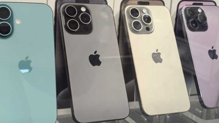 Trump threatens 50% tariffs on EU and 25% penalties on smart phones as his trade war intensifies