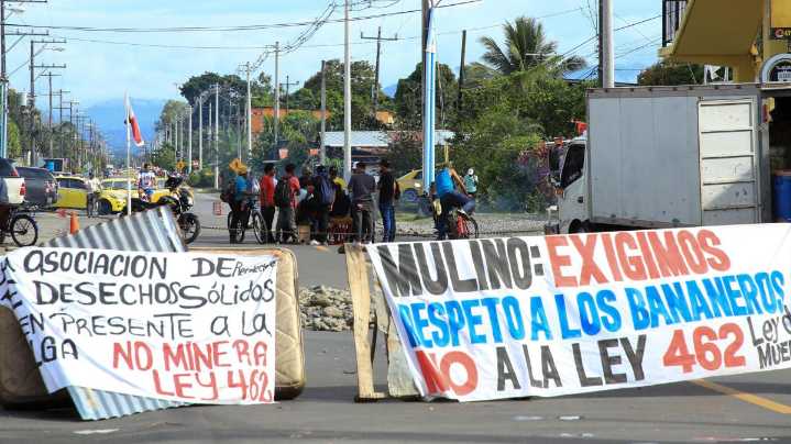 Panamá declara estado de emergencia en provincia donde filial bananera de EE.UU. Chiquita despidió a 5,000 trabajadores