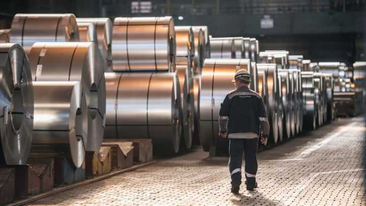 Trump doubles steel tariffs to 50% in ‘major announcement’