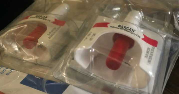 Senate passes bill requiring Illinois libraries to supply opioid overdose medication