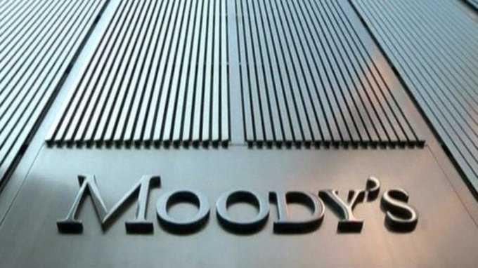 El secretario del Tesoro dice no darle mucho crédito a la devaluación de Moody's