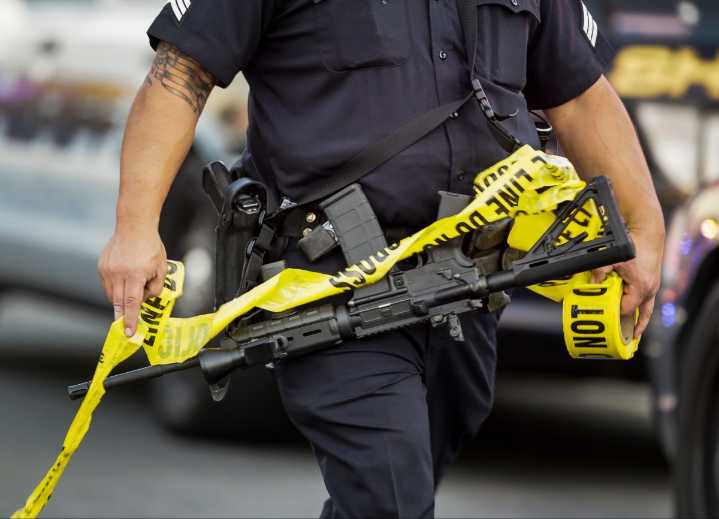 Tragedia en Orange: hombre hispano apuñalado frente a hijo