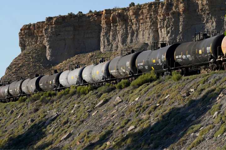 Supreme Court backs Utah oil railroad expansion, endorsing limited version of key environmental law