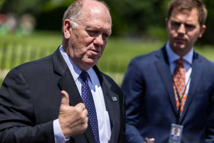 El ‘zar de la frontera’ de Trump avisa del aumento de operativos migratorios