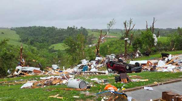 Apparent tornado kills one, injures several in central Kentucky this morning