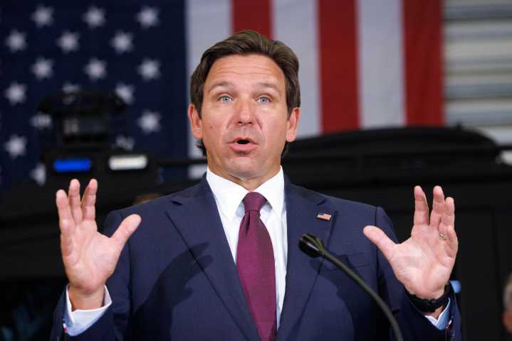 Florida busca que militares deporten migrantes y que policías de carreteras hagan redadas