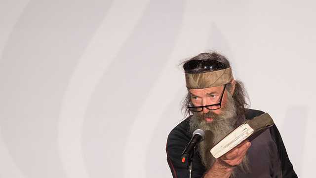 'Duck Dynasty' star Phil Robertson dies at 79 of Alzheimer's