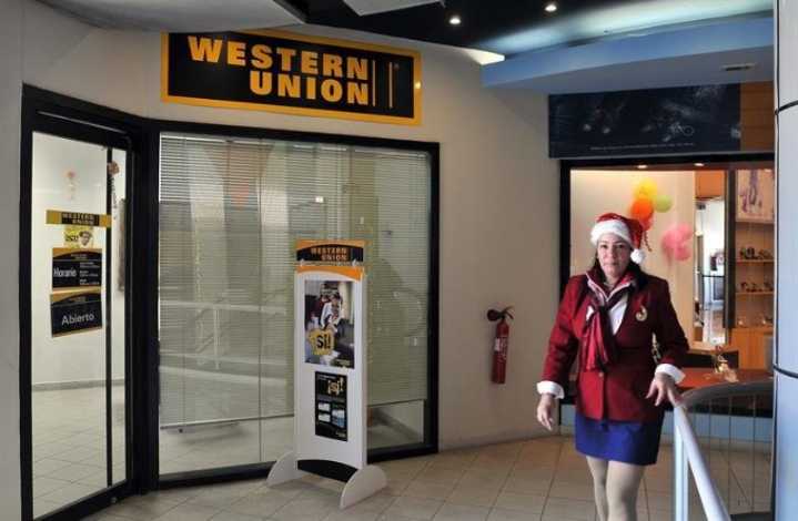 Acciones de Western Union caen tras la propuesta de un impuesto a remesas en EE.UU.