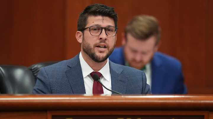 Judge considers whether to hold Florida attorney general in contempt of court