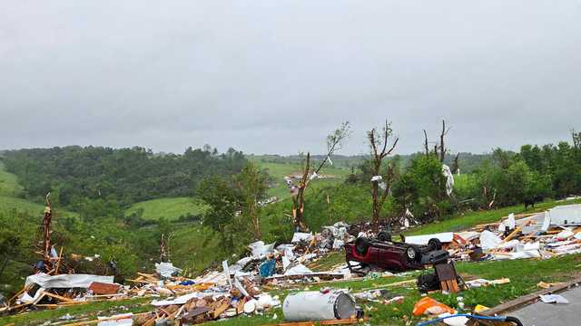 Police: 1 dead, 14 injured after tornado touches down in central Kentucky