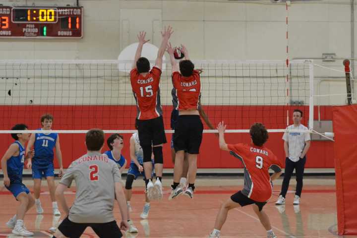 Conard Volleyball Remains Only Unbeaten in Connecticut