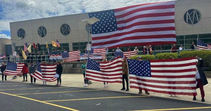 Flags of Liberty honors deceased veterans in Wildwoods