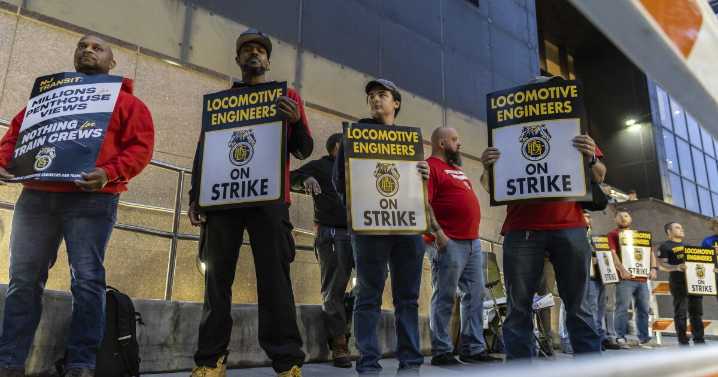 New Jersey Transit train engineers reach tentative deal to end strike that halted NYC routes