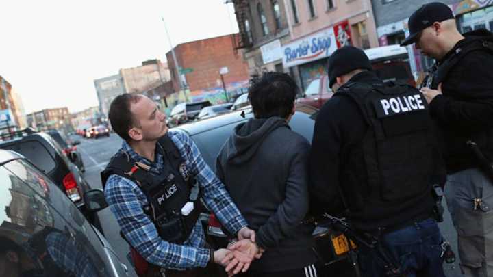Casi $90,000 millones para detenciones y deportaciones: 4 puntos del paquete migratorio de Trump que analiza el Senado