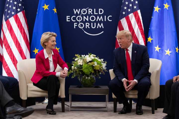 Trump retrasa hasta julio aranceles sobre productos de la Unión Europea