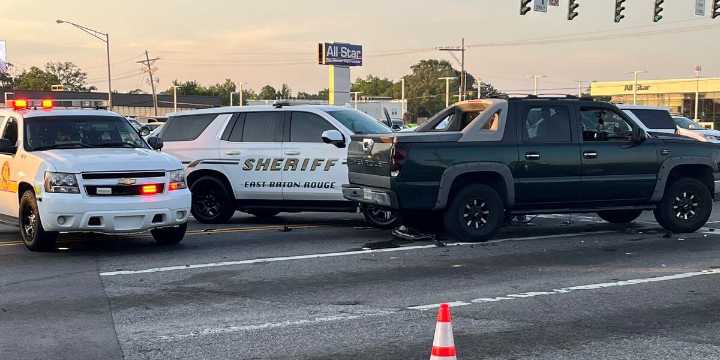 EBRSO deputy involved in crash on the way to stabbing investigation