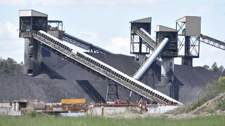 Trump's push to save coal faces a new hurdle: his own trade war