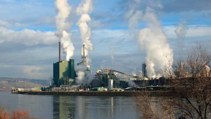 Paper plants can emit as much CO2 as oil refineries
