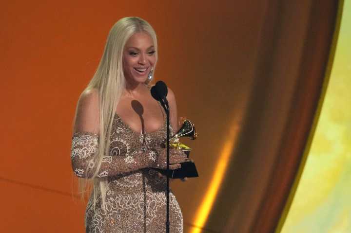 Beyonce helps couple with gender reveal