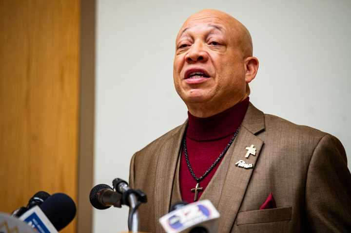 Flint mayor calls for special meeting Friday with budget in limbo