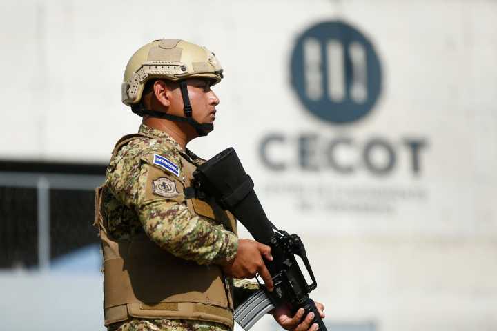 Inmigrantes venezolanos en prisión: ¿terroristas o víctimas?